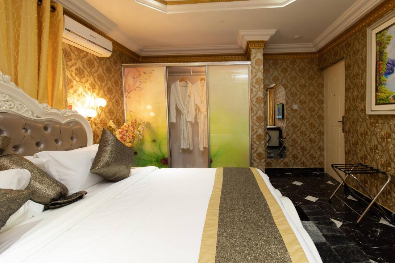 Ag Hotel And Suites Ogbodjo Dış mekan fotoğraf