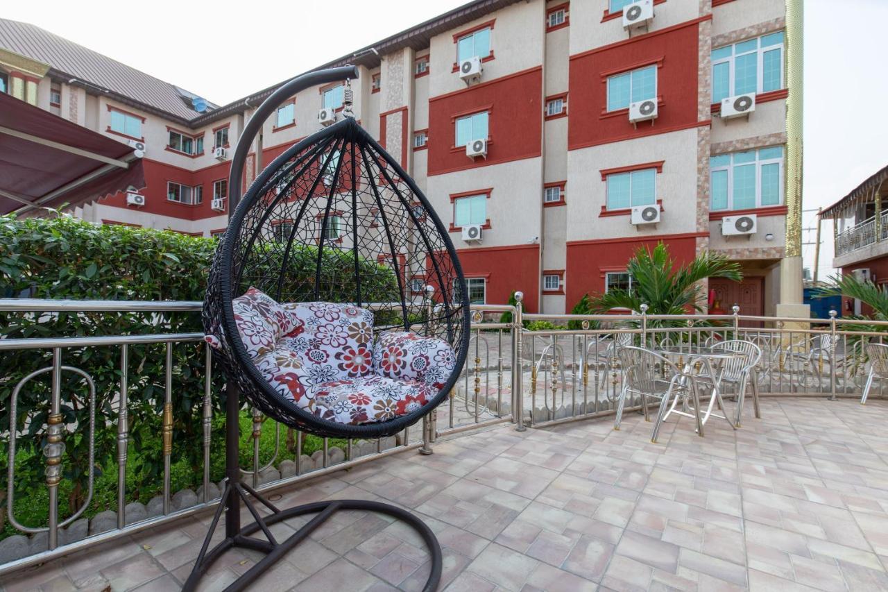Ag Hotel And Suites Ogbodjo Dış mekan fotoğraf