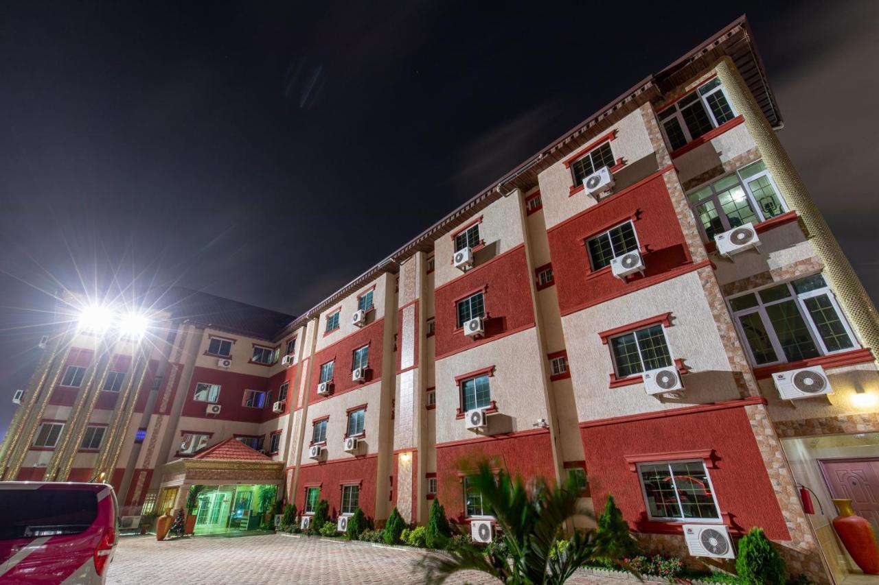 Ag Hotel And Suites Ogbodjo Dış mekan fotoğraf