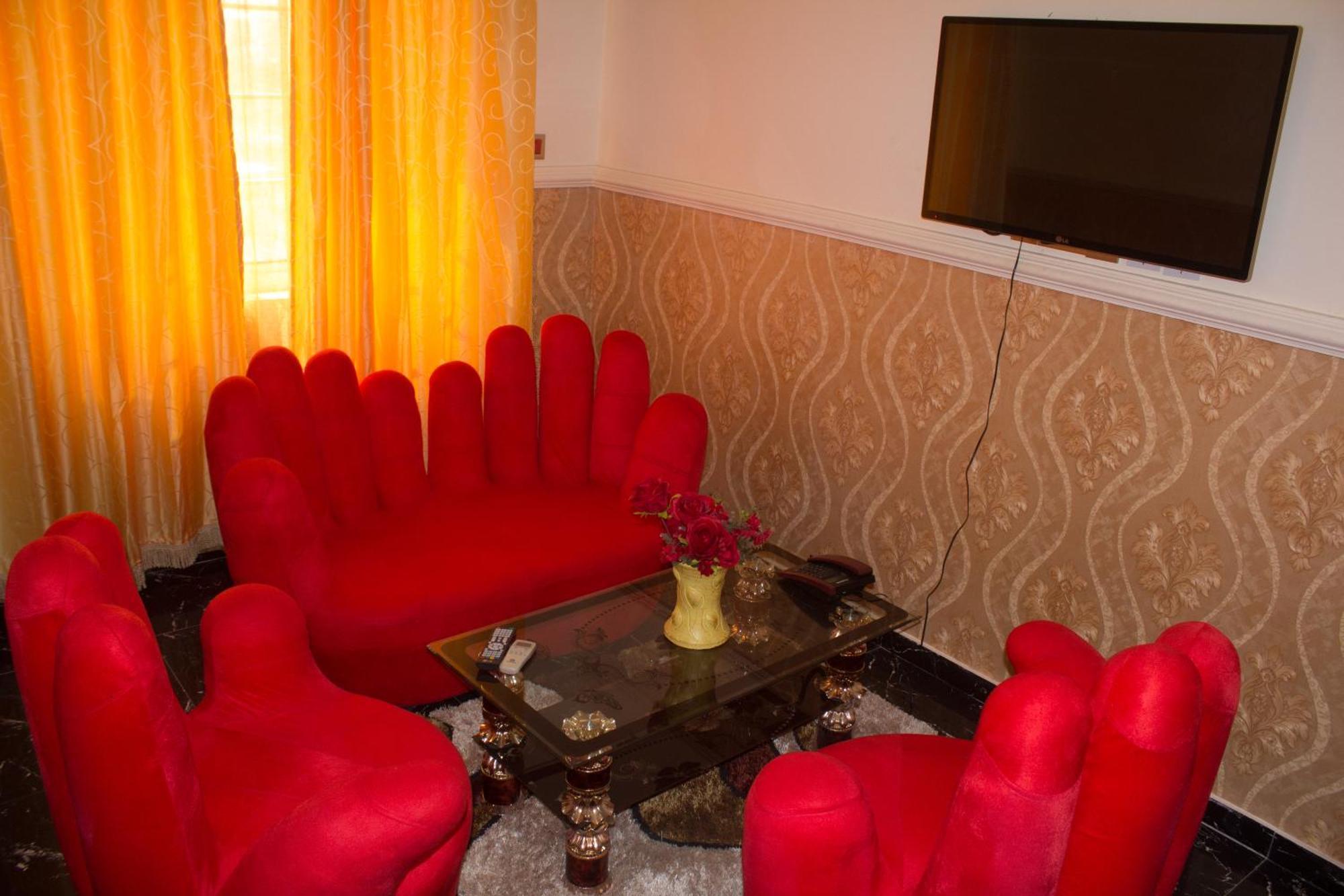 Ag Hotel And Suites Ogbodjo Dış mekan fotoğraf