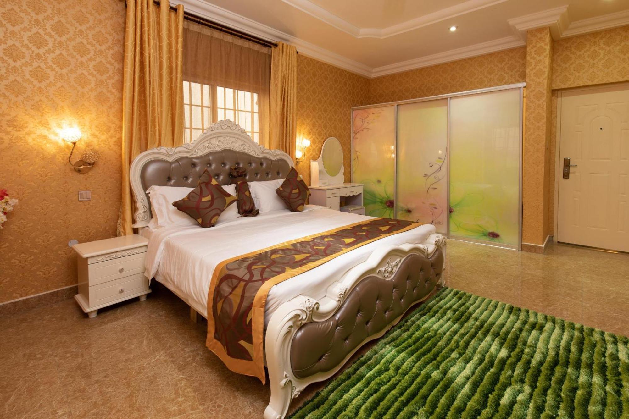 Ag Hotel And Suites Ogbodjo Dış mekan fotoğraf